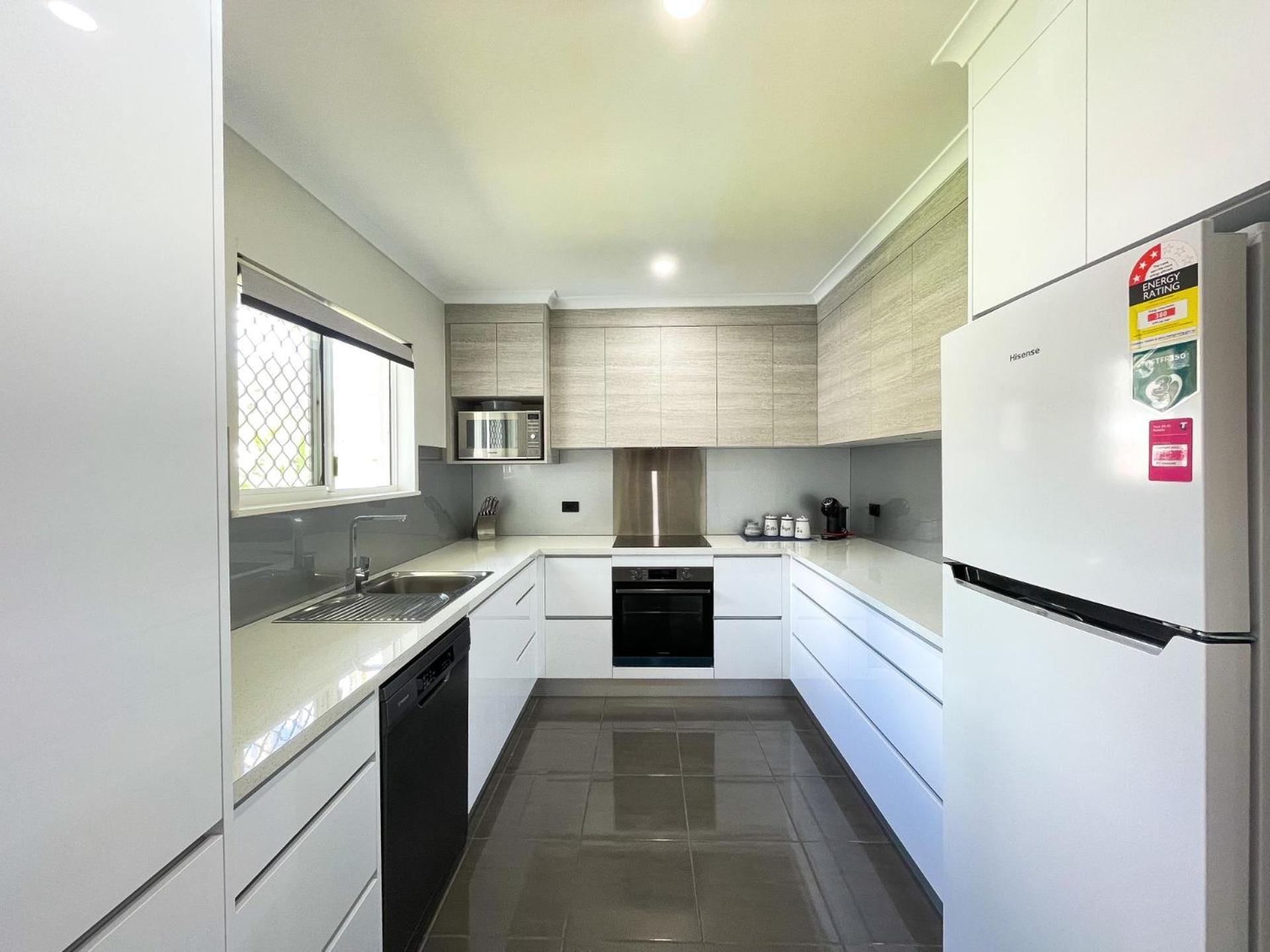 Beach House On Burrum- Close To Beach- 3Br- Wifi-Foxtel Woodgate Luaran gambar
