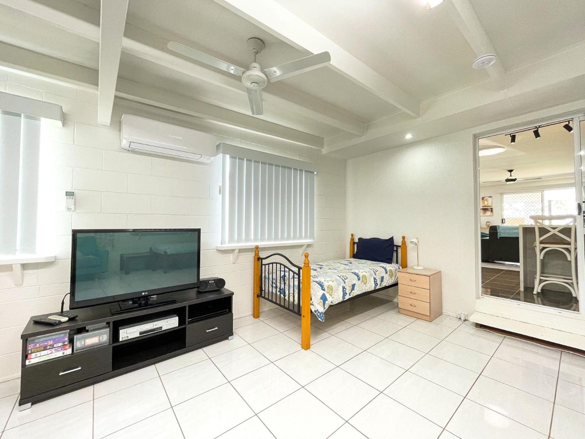 Beach House On Burrum- Close To Beach- 3Br- Wifi-Foxtel Woodgate Luaran gambar